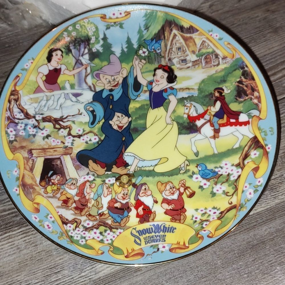 Snow White The Fairest One of All Musical Plate Bradford Exchange LE